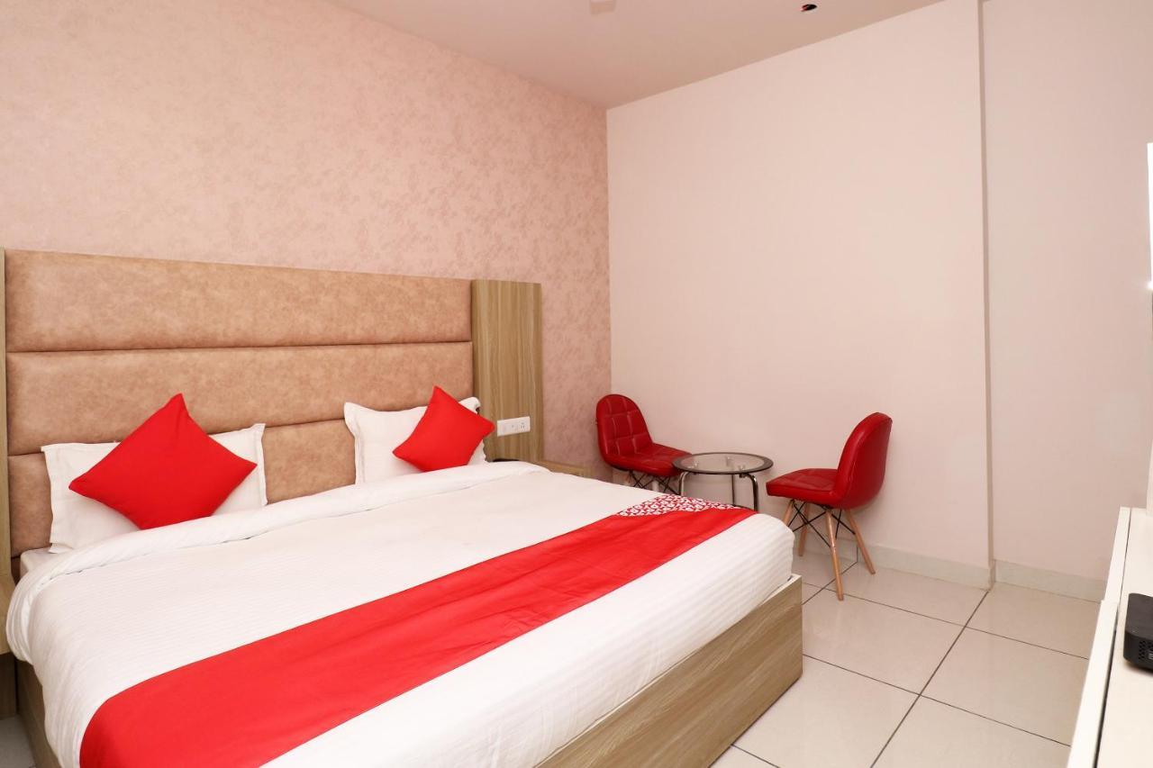 Oyo 26833 Cabana Meerut Ngoại thất bức ảnh