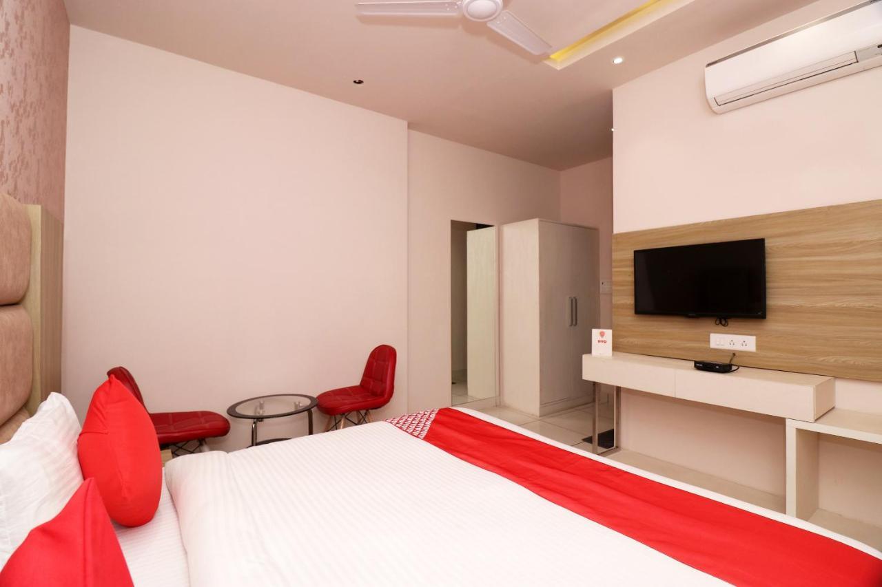 Oyo 26833 Cabana Meerut Ngoại thất bức ảnh