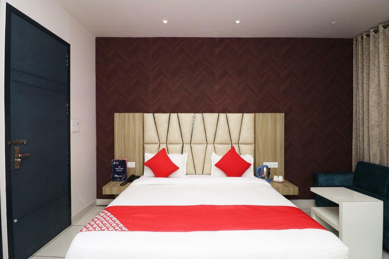Oyo 26833 Cabana Meerut Ngoại thất bức ảnh
